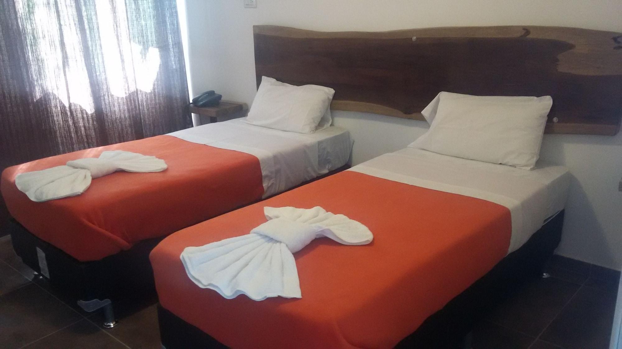 Kelta Hotel Puerto Iguazu Centro Bagian luar foto