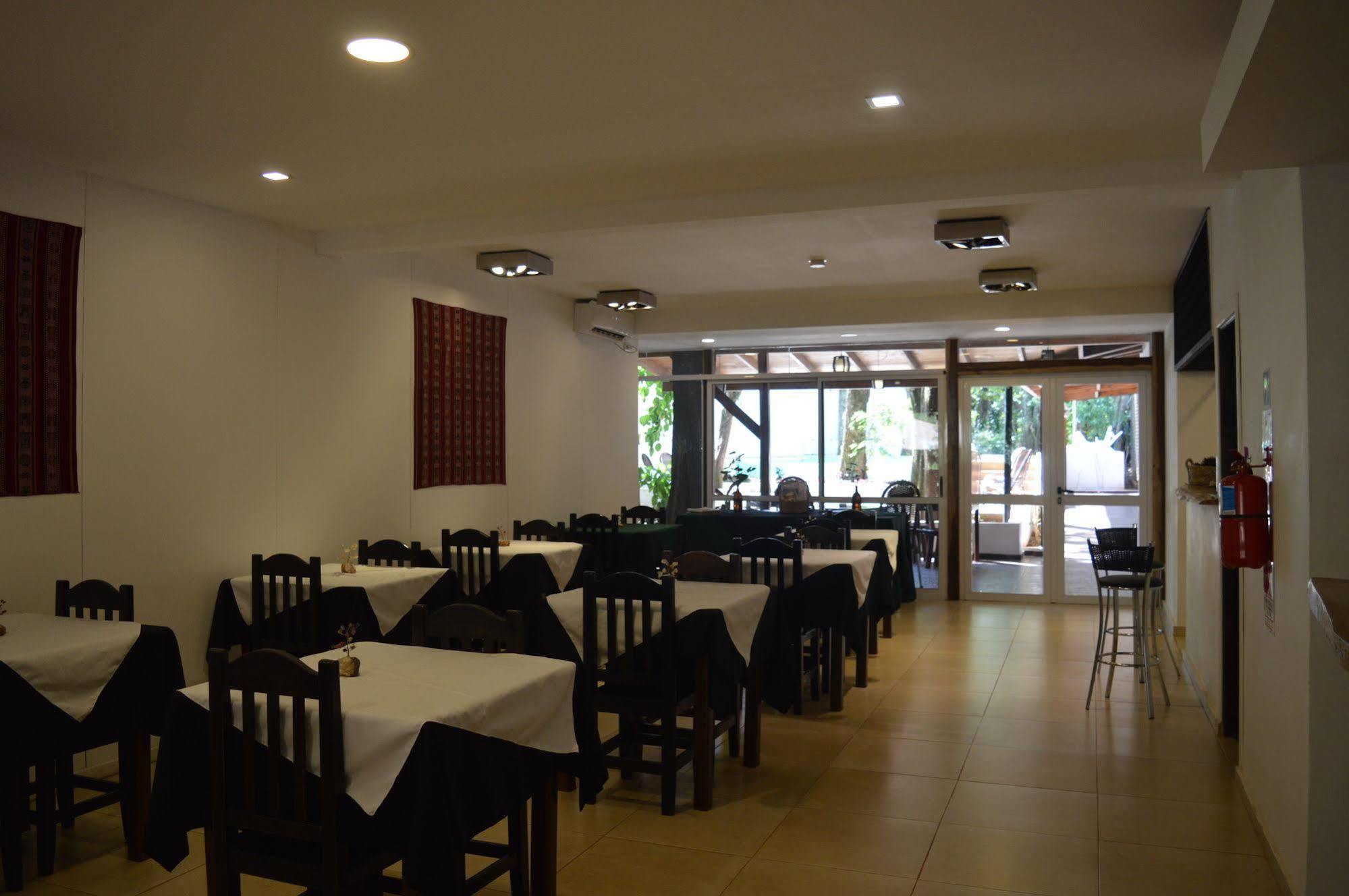 Kelta Hotel Puerto Iguazu Centro Bagian luar foto